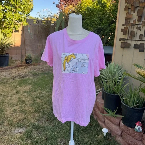 Sailor Moon Anime Pretty Pink Usagi Sleeping Womens Graphic Tshirt Top L - Picture 2 of 5